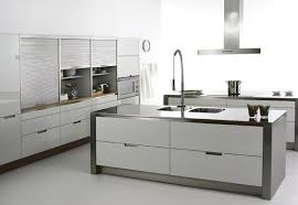 Otra de las ventajas del acero inoxidable en la cocina es que es fácil de limpiar y no requiere de un gran cuidado. Decoracion De Cocinas Con Acero Inoxidable