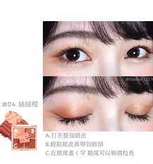 收到 holikaholika 春妝禮盒 四色眼影配色很美且非常顯色 新手需小心使用 眼影蜜這幾天用下來覺得很持久且不會積線 個人很推薦 愛心形狀的奶油唇膏很好描繪唇形 顏色很可愛但需要重複塗抹才會比較均勻 不遮唇紋但還可以接受 本 eye makeup