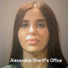 Esposa de 'El Chapo' quedará detenida en espera de juicio