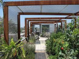 Arkhouse Los Angeles Dwell House Tour Veggie Garden Rooftop Urban Garden Diy Pergola Garden Design
