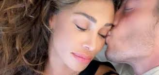 Both of her parents are of italian origin. Padla8dn959bfm