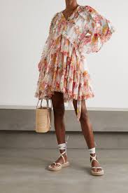 Incredible fashion for incredible women. Clothing Net A Porter