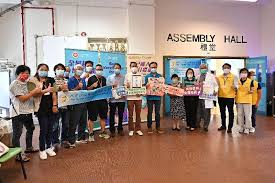 Medcom.id 美都新闻网 1 月 12 日电 ：印尼食品药品监管局（bpom）表示，中国科兴生物公司研发的新冠疫苗具有轻度至中度的副作用。 据了解，该机构于1月9日发布了科兴疫苗的紧急使用授权，表明科兴疫苗可以正式在印尼接种。 äºŒç™¾åæ²™é ­è§'è¡—åŠæŽ¥ç¨®ç§'èˆˆç–«è‹— é™„åœ–