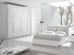 The bedroom design experts at hgtv magazine share layered bedding ideas with a variety of colorful sheet sets pillows and coverlets that create 22 versatile looks. Pin By Jirina Sirkova On Classic Black And White White Bedroom Set Furniture Modern White Bedroom White Bedroom Furniture