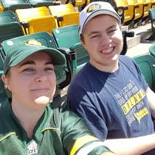 Melissa Pfeifle (@Melissapfei)