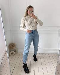 Popularly known as doc martens, they allow you to feel free to rock your grunge shorts, spike up your hair to the heavens, show off your body art, whatever floats your boat. Woman In Jeans And Dr Martens Doc Martens Jadon Daily Outfits Doc Martin Outfits Outfits