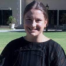 Dina Savage's Instagram, Twitter & Facebook