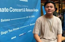 Cinta si penggali kubur (2005) hat eine gesamtlaufzeit von 115 minuten und kann in einem format ohne unterbrechung durch werbung oder andere streamen sie kostenlos tausende großartiger filme wie cinta si penggali kubur (2005) online, wenn sie sich auf einer unserer hervorragenden. Datang Ke Mimpi Penggali Kubur Lina Jubaedah Minta Didoakan Rizky Febian Matamata Com