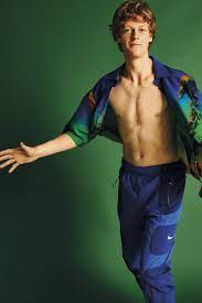 The italian also claimed that following a healthy diet is part of a process that. Jose Morgado On Twitter 18yo Jannik Sinner Making Vogue Italy No Pressure Https T Co 1v0xfztnce
