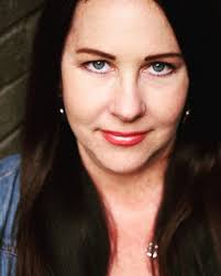 Suzanne Ferry's Instagram, Twitter & Facebook