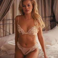Margot Robbie suffered 'thousands of cuts' during racy Wolf of Wall Street sex  scene - Mirror Online