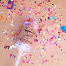カラフルな紙ふぶきが可愛いクラッカー push pop confetti がweddingで大活躍 marry マリー 結婚式 グッズ 紙ふぶき 結婚式 アイデア