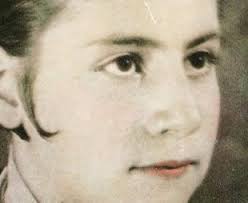 GLORIA Y MISS PHYLLIS