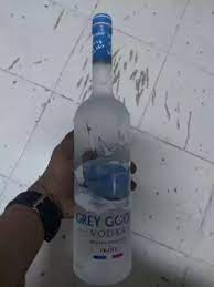 على تويتر خاف علي بلقيس عندي شراب خارجي مستورد قرقوز فودكا ابسلوت فودكا نظيف عالشرط جدة فقط