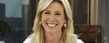 Ève-Marie Lortie fait officiellement ses débuts comme nouvelle animatrice  de Salut Bonjour