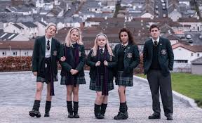 As the world continues to fall apart, don't you just want to something to make you laugh? 45 British Comedies On Netflix Us 11 From The Commonwealth I Heart British Tv
