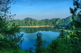 Telaga ngebel telaga ngebel, tempat pariwisata kab. Kesunyian Eksotis Telaga Ngebel Ponorogo Manusia Lembah