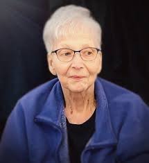 Linda Toole's Instagram, Twitter & Facebook