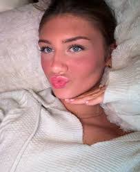 Nicole Whitcher's Instagram, Twitter & Facebook