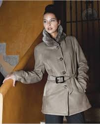 Un choix unique de manteau peau lainée femme disponible dans notre magasin. Manteau Peau Lainee En Agneau Merinos Femme Charlotte Iphigenie Paris Orleansboutique Com