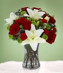 Pin By Deanna Hughes On Flowers Christmas Flowers Flowers Bouquet Gift Christmas Flower Arrangements