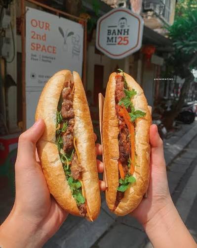 Bánh Mì 25 - địa điểm ăn sáng ở Hà Nội cho dân văn phòng
