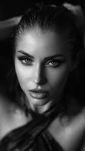 Maria Reneau's Instagram, Twitter & Facebook