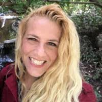 Heidi Baxter's Instagram, Twitter & Facebook