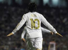 Mesut ozil, real madrid's german footballer, gave an extensive interview to the newspaper die welt, of his native country, which has throbbed the champions league game on tuesday against the whites will face united at old trafford, and assured that who can win in barcelona, can win in manchester. Caughtoffside S Top 50 Footballers In The World 35 Mesut Ozil Real Madrid Germany Caughtoffside