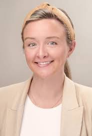 Robyn Frampton's Instagram, Twitter & Facebook