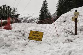 High risk for avalanche across portions of the northwest issued as more winter weather and strong winds push east. Avalanche Warnings And Heavy Snow Strand Skiers In The Alps Conde Nast Traveler
