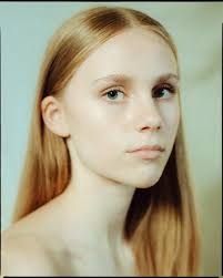 Editors' Pick — Iconic Artist