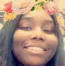 Sara Pigg's Instagram, Twitter & Facebook