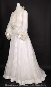 1979 02 01 Wedding Dress Side Detail Ca 1903 Historical Wedding Dresses Edwardian Dress Historical Dresses