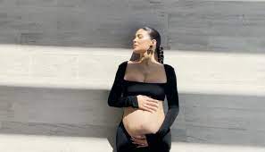 7) that she and travis scott are expecting their second child together. 7ulbpo1j47jzhm