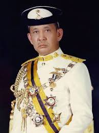 Video pertabalan almarhum tuanku abdul halim mu'adzam shah. History Of The Johor Sultanate Laman Web Rasmi Kemahkotaan Dymm Sultan Ibrahim Sultan Johor