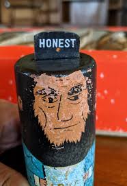 Beech 10" dia 4.5" tall didn't have a banana for scale so Les will do the  job.