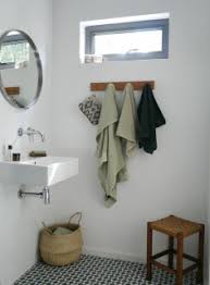 A balanced blend of rustic and refined, the modern farmhouse style continues to be a rising trend. D2xwrcayzd Drm