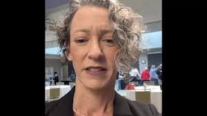 Today at our Schaumburg Business Association coffee and contacts event I  had an overwhelming response to my Sneex shoes so I had to start recording 