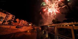 Jun 05, 2021 · un feu d'artifice sera finalement proposé à libourne le 15 juillet prochain, durant la fête de la confluence et la veille de l'arrivée de 19 e étape du tour de france. Landes Ou Et Quand Profiter Des Animations Du 14 Juillet