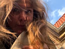 Anna Elling Buhl (@dengrimmeelling) • Instagram photos and videos