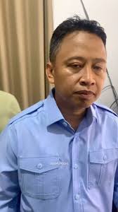 Pernyataan Calon Wali Kota Depok Paslon 02 @bangsupians kepada awak media  usai memperoleh data hasil hitung cepat., Seperti diketahui, hasil hitung  cepat Pilkada Depok 2024 menunjukkan pasangan Supian ...