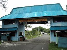 Waduk kedung ombo terletak di perbatasan tiga kabupaten di provinsi jawa tengah, yaitu grobogan, sragen dan boyolali. Gerbang Masuk Ke Lokasi Wisata Waduk Kedungombo Picture Of Kedung Ombo Dam Purwodadi Tripadvisor