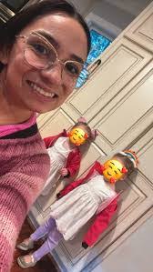 Rebecca Linscott's Instagram, Twitter & Facebook