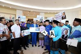 Your current browser isn't compatible with soundcloud. 100 Muslim Ngos Meet Pm To Hand Over Memo Of Support For 2018 Budget