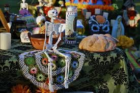 Dia De Los Muertos Day Of The Dead 2011 Celebration At Hollywood Forever Cemetery Hollywood Forever Cemetery Dia De Los Muertos Day Of The Dead Skull