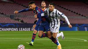 Juventus respond to barcelona's messi 'goat' claim in classic style. Barcelona Juve Ronaldo Trifft Doppelt Und Sichert Turin Den Gruppensieg Eurosport