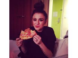 9 Celebrities Eating Junk Food Celebrities Who Love Food