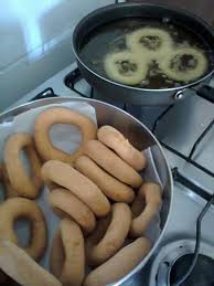 Biscoito De Polvilho Assado Massa Dura A Pedidos Receita Da Bijajica 03 Ovos 03 Colheres De Acucar Para Cada Ovo 1 Pitada De Sal Mistura Tudo Numa Tigela E Coloc Receitas Polvilho Polvilho Azedo