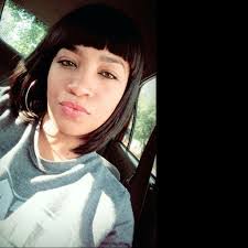 Candice Britton's Instagram, Twitter & Facebook